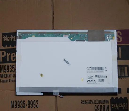 ecrant portable 15,4 LCD